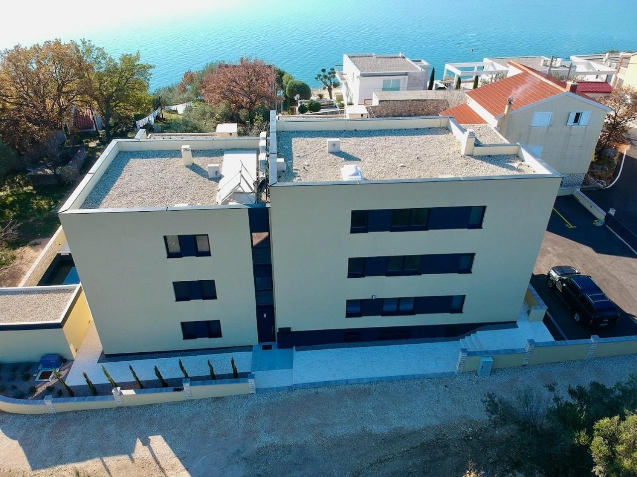 Ferienwohnung Mit Beheiztem Pool, 60 M Vom Strand Maslenica Exterior photo