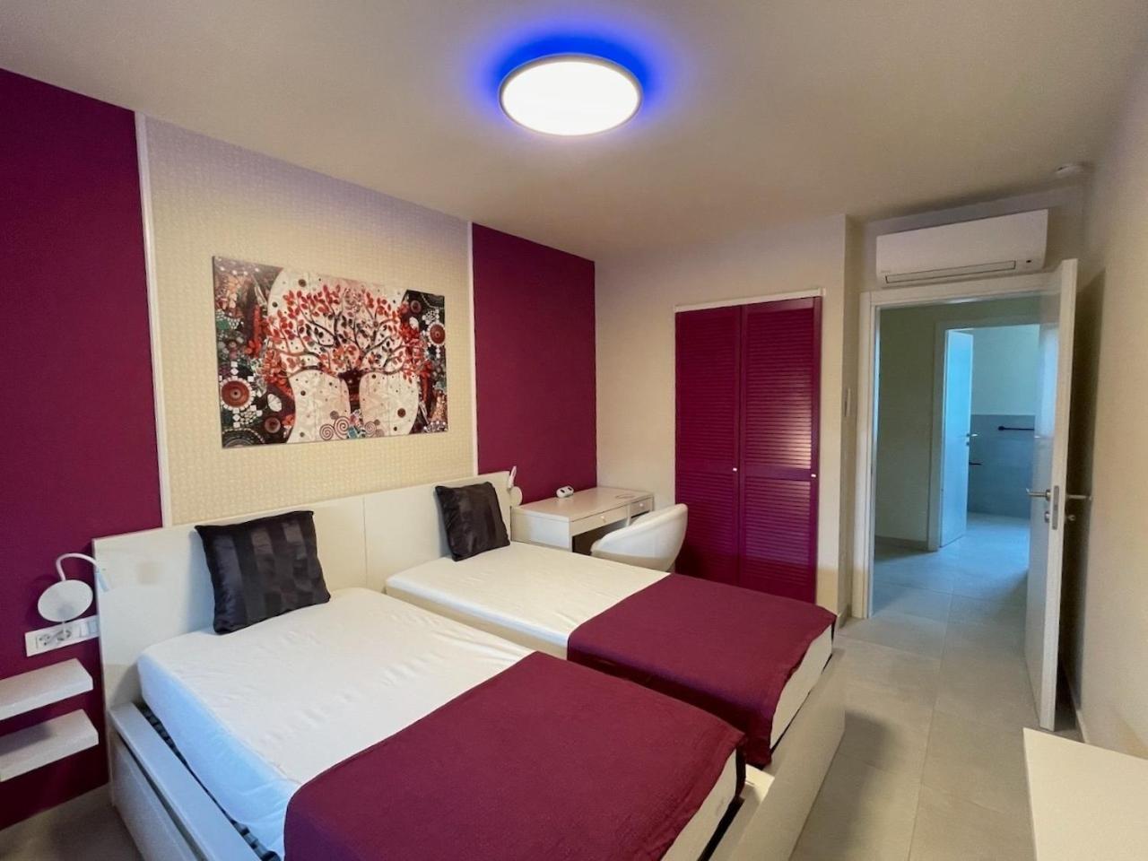 Ferienwohnung Mit Beheiztem Pool, 60 M Vom Strand Maslenica Exterior photo